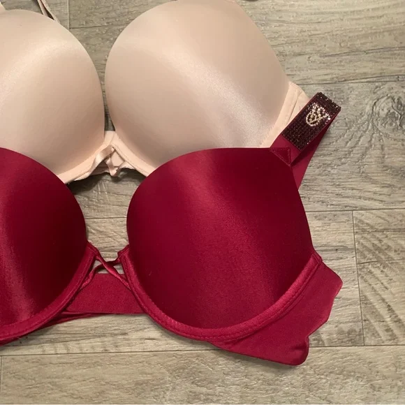 Victoria Secret 2 Satin Bombshell Plunge Bras Rhinestone Logo Strap - Picture 2 of 15